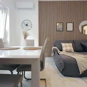 Modern Large In , Rzym Włochy
